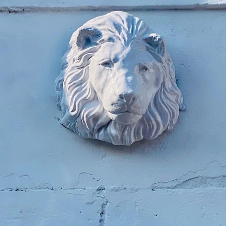 The Sleeping Lion - Dunoon Holiday Home Luaran gambar